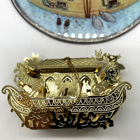 Noahs Ark Collection Fridge Magnet Stickers Tin Ornament Window Hanging Resin - Picture 5 of 10